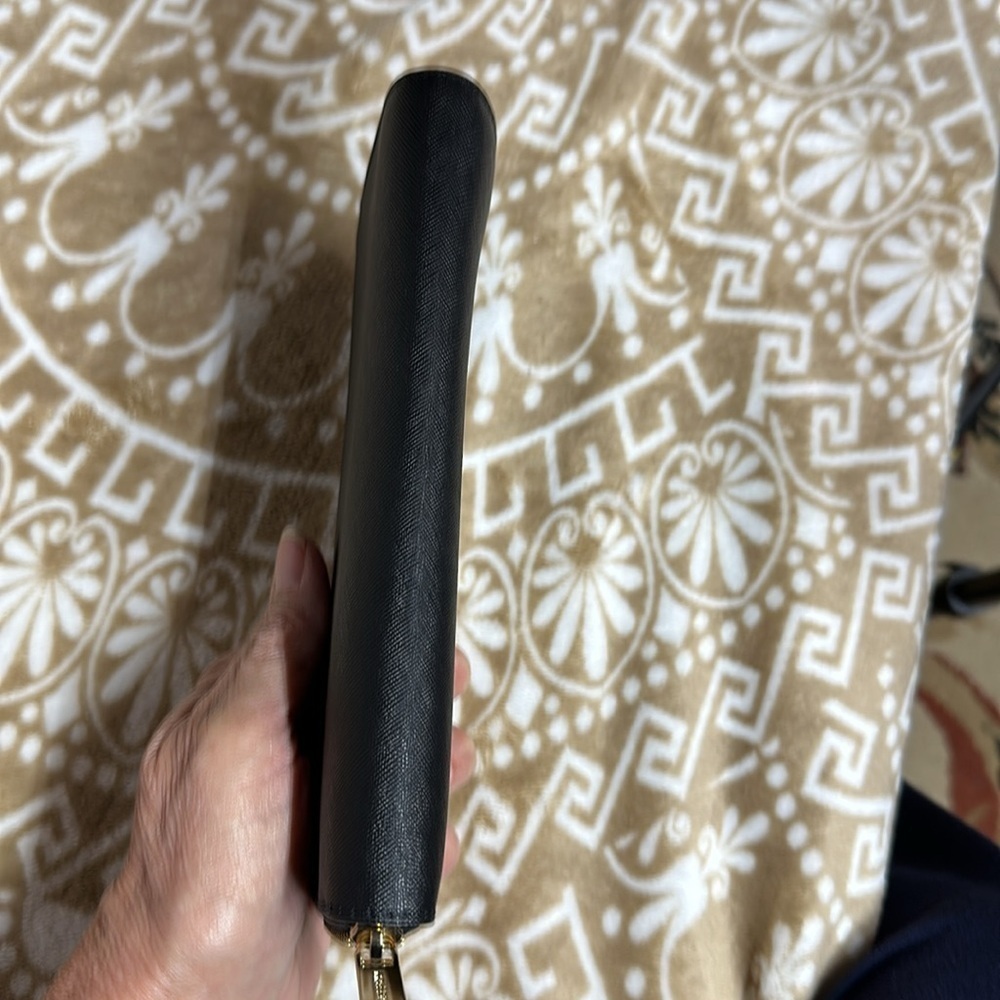 Micheal Kors Black Quarterzip Wallet NWOT - Picture 4 of 9